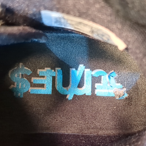 LeBron 17 XVII Global Currency Shoes - Picture 8 of 14